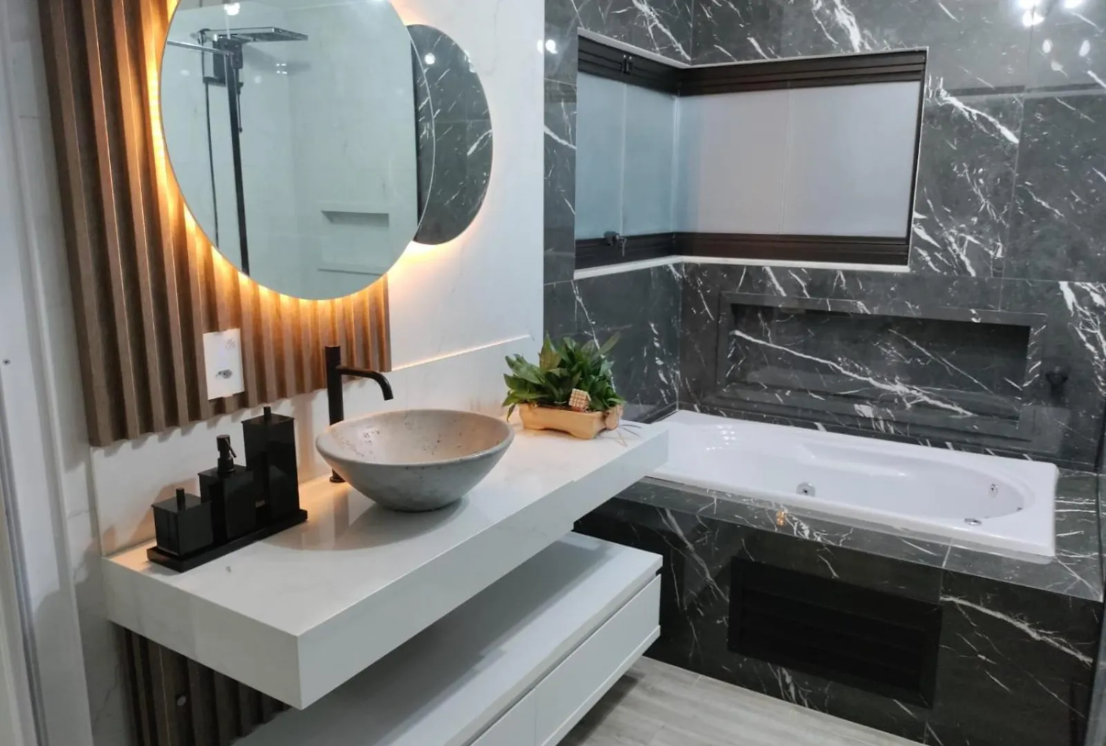 Suite Master Luxo - Lar-Doce-Mar Barra Velha